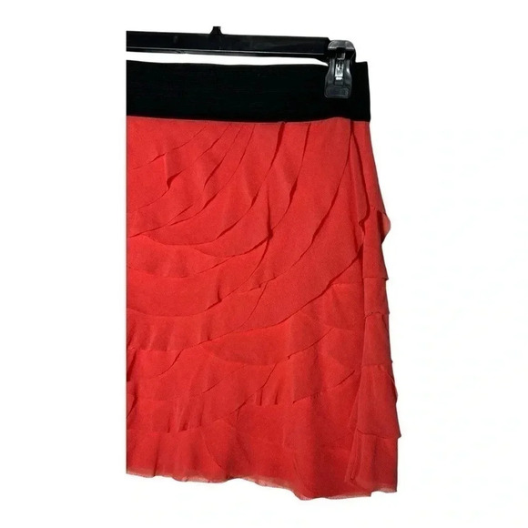 1809. EXPRESS LAYERED MESH MINI LENGTH SKIRT ORANGE/BLACK IN COLOR SIZE SMALL - Picture 2 of 7